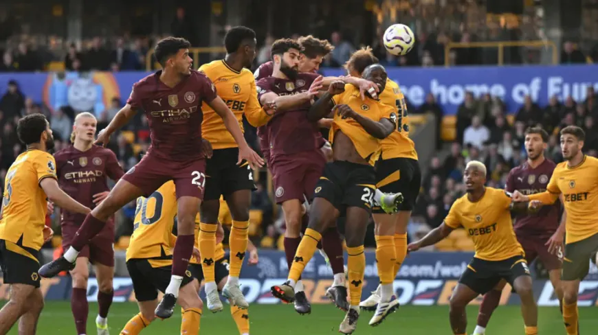 Dramatic Stoppage-Time Winner Keeps Manchester City in Title Hunt Against Wolves