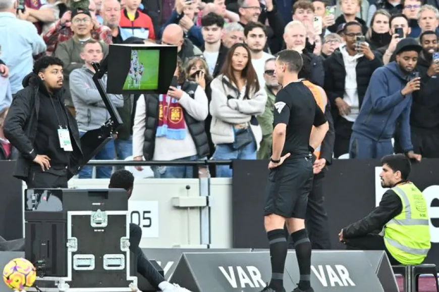 Manchester United's VAR Controversy: Mark Halsey Questions PGMOL's Decision-Making